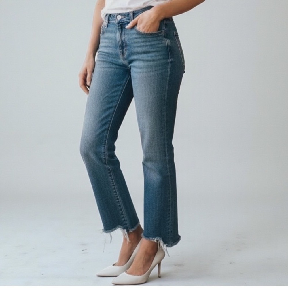 7 For All Mankind Cropped Flare Jeans Raw Hem Distressed Blue Denim Size 26‎